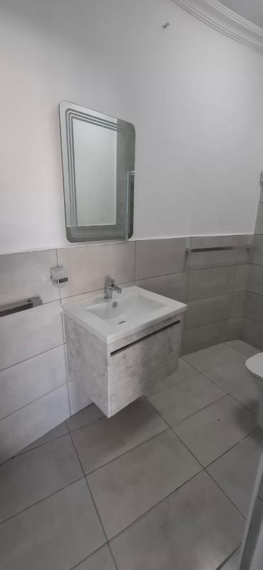 To Let 2 Bedroom Property for Rent in Panorama Western Cape
